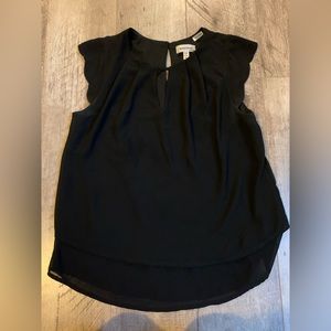 Monteau Los Angeles black women’s flowy cap sleeve blouse size S black